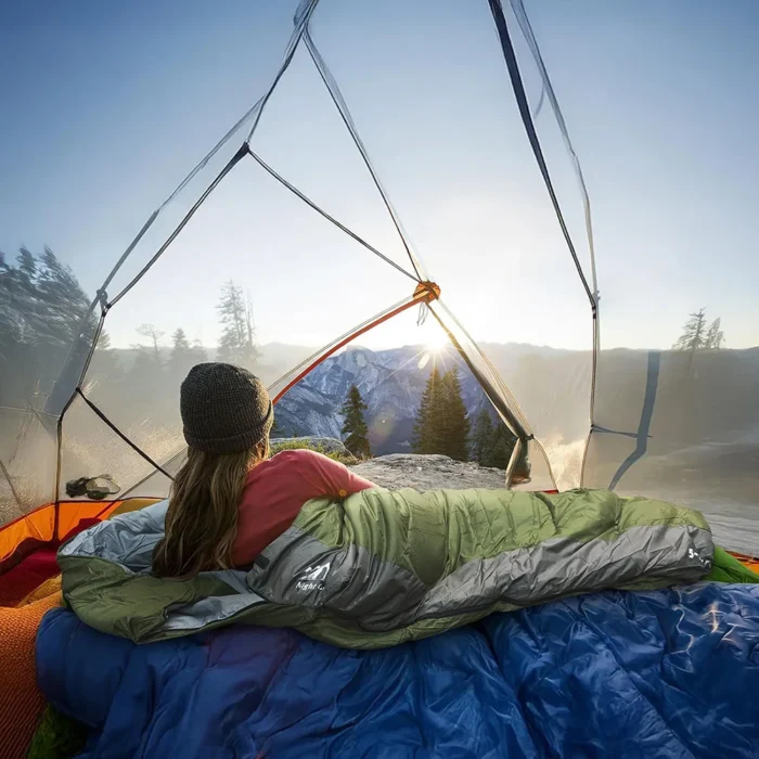Lightweight 3-Season Sleeping Bag with Convertible Quilt Design - Image 3