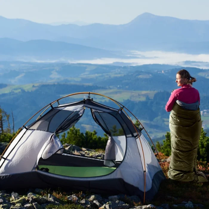 Lightweight 3-Season Sleeping Bag with Convertible Quilt Design - Image 8